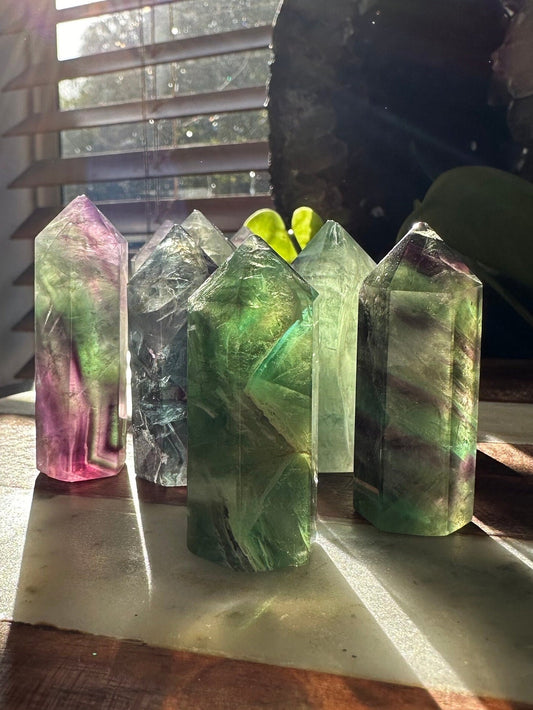 High quality fluorite mini tower/ rainbow fluorite / gemmy/ flashy / transparent