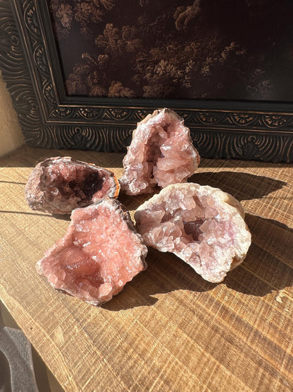 Raw AAA Grade High Quality Pink Amethyst Geode, Argentina, Pink Amethyst Cluster, Amethyst Flower, gemmy, high luster, high grade quartz