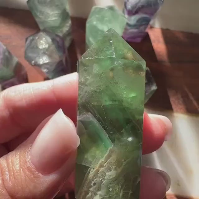 High quality fluorite mini tower/ rainbow fluorite / gemmy/ flashy / transparent